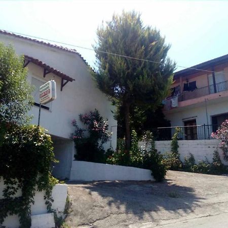 Ilias Appartements Tsaprounis Ellinika  Exterior foto